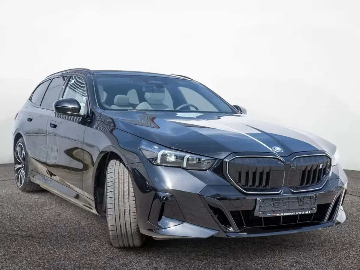 eDrive40 84 kWh M-SPORT Pro ** LED, PANO, TREKH, INNOV.- & TRAVEL PACK ** 1e EIG - Ex BMW-AG ** ** INFORMEER OOK NAAR ONZE AANTREKKELIJKE FINANCIAL-LEASE TARIEVEN **