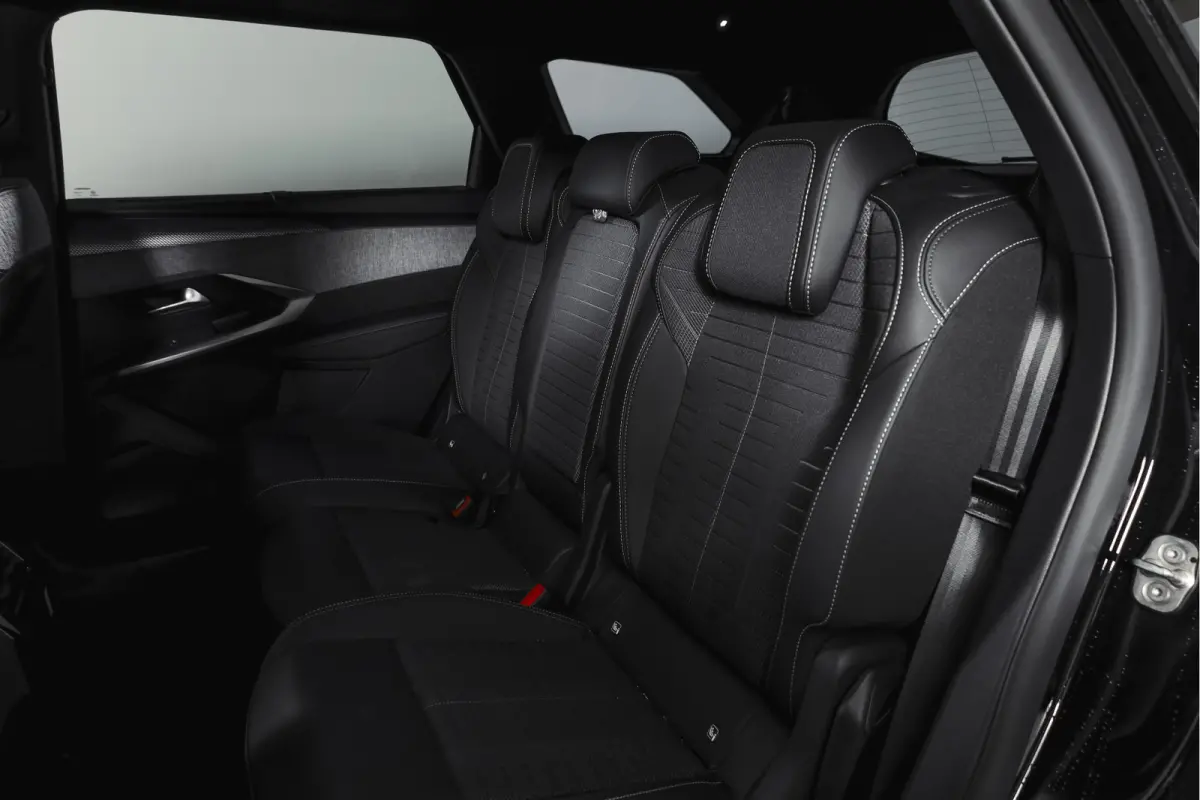 1.2 Hybrid 145 GT 7-pers | Afn. Trekhaak | Dig. Cockpit | Adapt. Cruise | Stoel-+Stuurverw. | PDC | 360 Camera | NAV + App. Connect | ECC | Elek. Klep | LM 19" | 7548