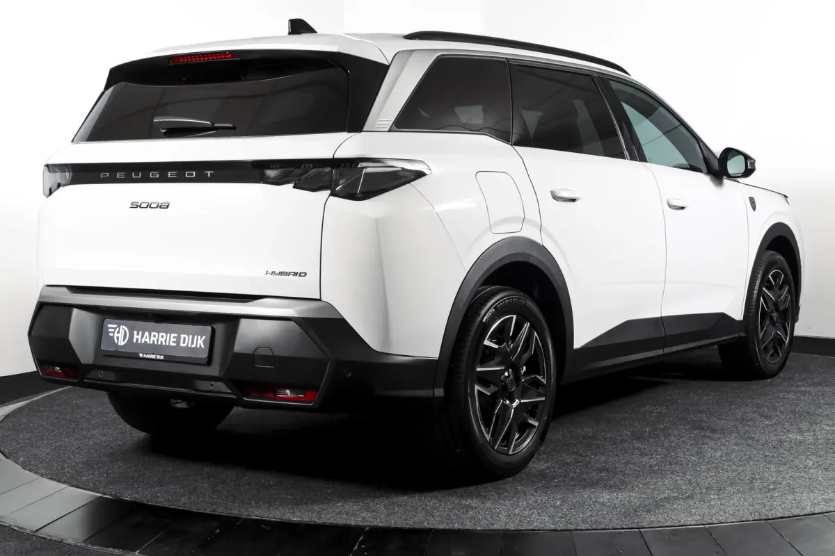 1.2 Hybrid 145 GT 7-pers | Dig. Cockpit | Adapt. Cruise | Stoel-+Stuurverw. | PDC | 360 Camera | NAV + App. Connect | ECC | Elek. Klep | LM 19" | 7733