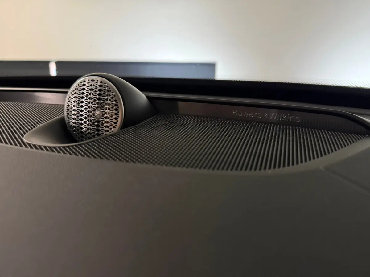 T8 AWD Recharge Ultra Dark | Full Option! | Bowers & Wilkins | Luchtvering | Stoelventilatie | Trekhaak | 360 Camera | Head-Up Display | Stoelmassage | 455pk | Adaptieve Cruise Control | Sto