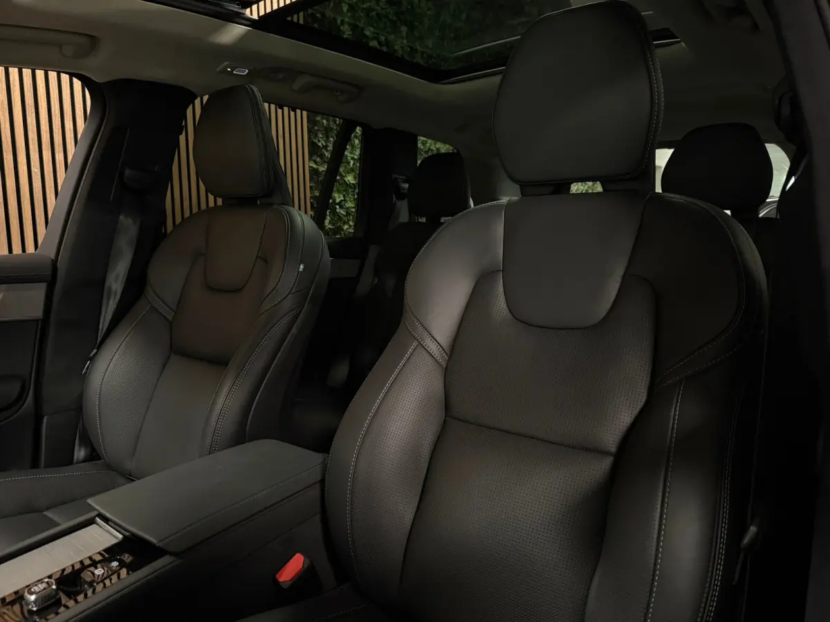 T8 AWD Recharge Ultra Dark | Full Option! | Bowers & Wilkins | Luchtvering | Stoelventilatie | Trekhaak | 360 Camera | Head-Up Display | Stoelmassage | 455pk | Adaptieve Cruise Control | Sto
