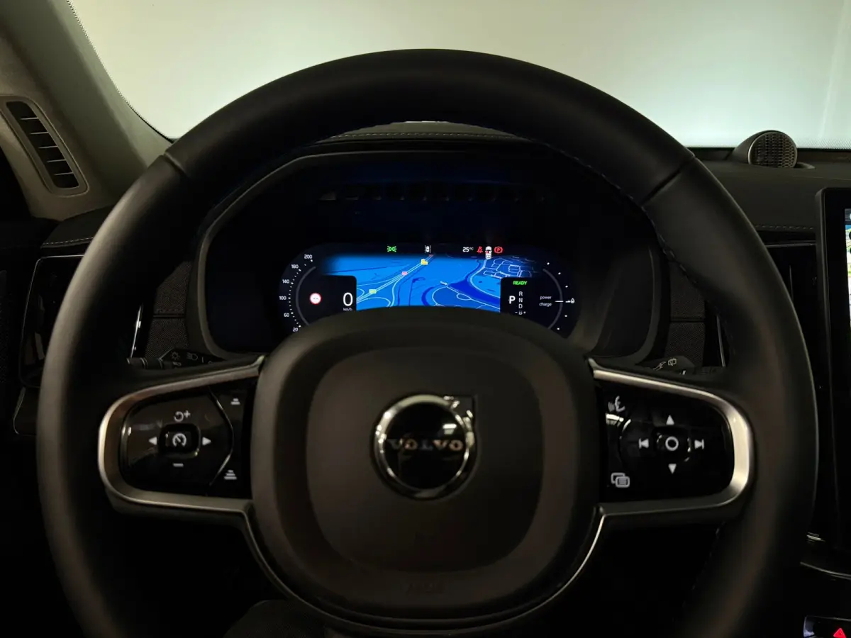 T8 AWD Recharge Ultra Dark | Full Option! | Bowers & Wilkins | Luchtvering | Stoelventilatie | Trekhaak | 360 Camera | Head-Up Display | Stoelmassage | 455pk | Adaptieve Cruise Control | Sto