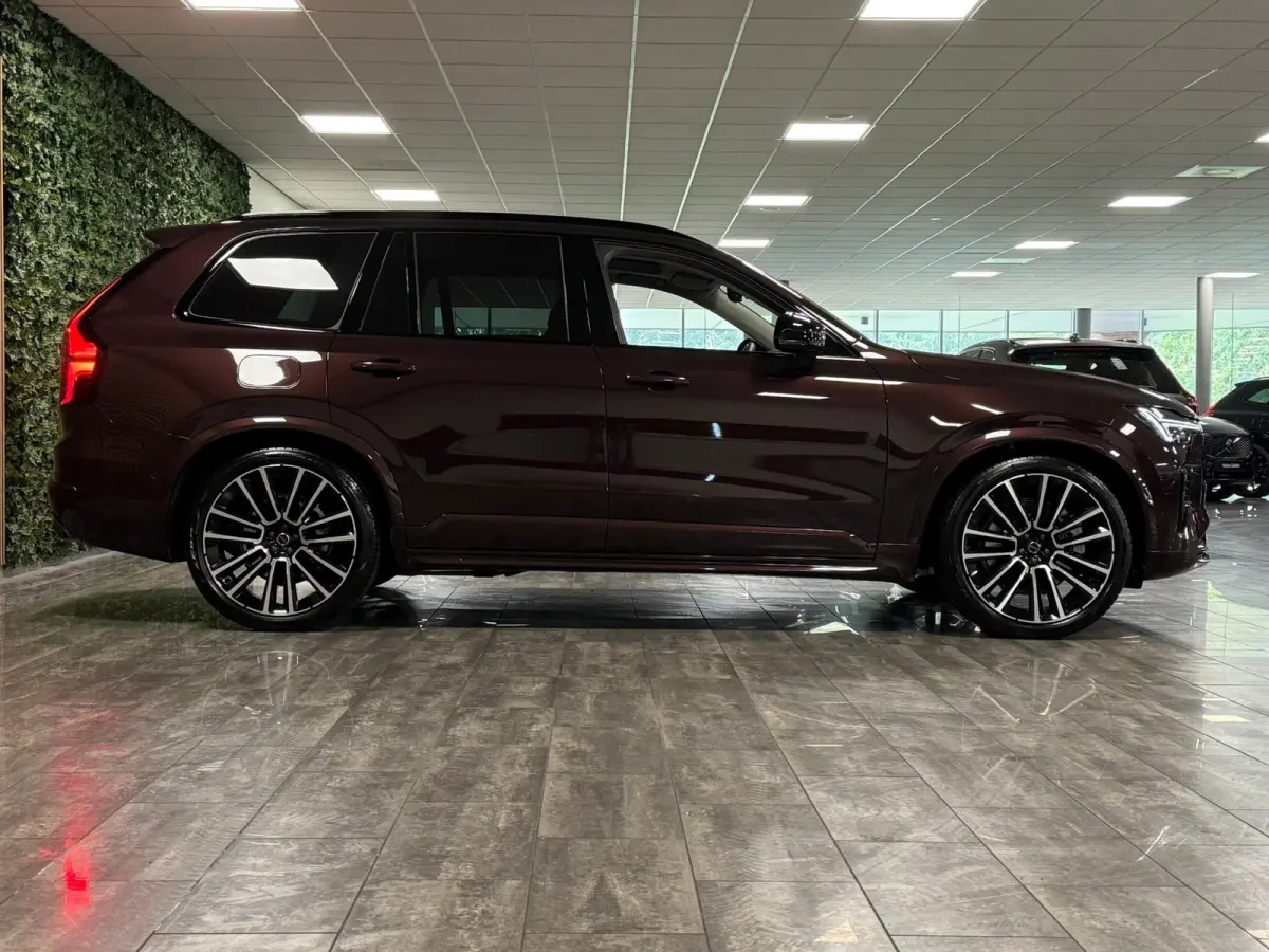 T8 AWD Recharge Ultra Dark | Full Option! | Bowers & Wilkins | Luchtvering | Stoelventilatie | Trekhaak | 360 Camera | Head-Up Display | Stoelmassage | 455pk | Adaptieve Cruise Control | Sto