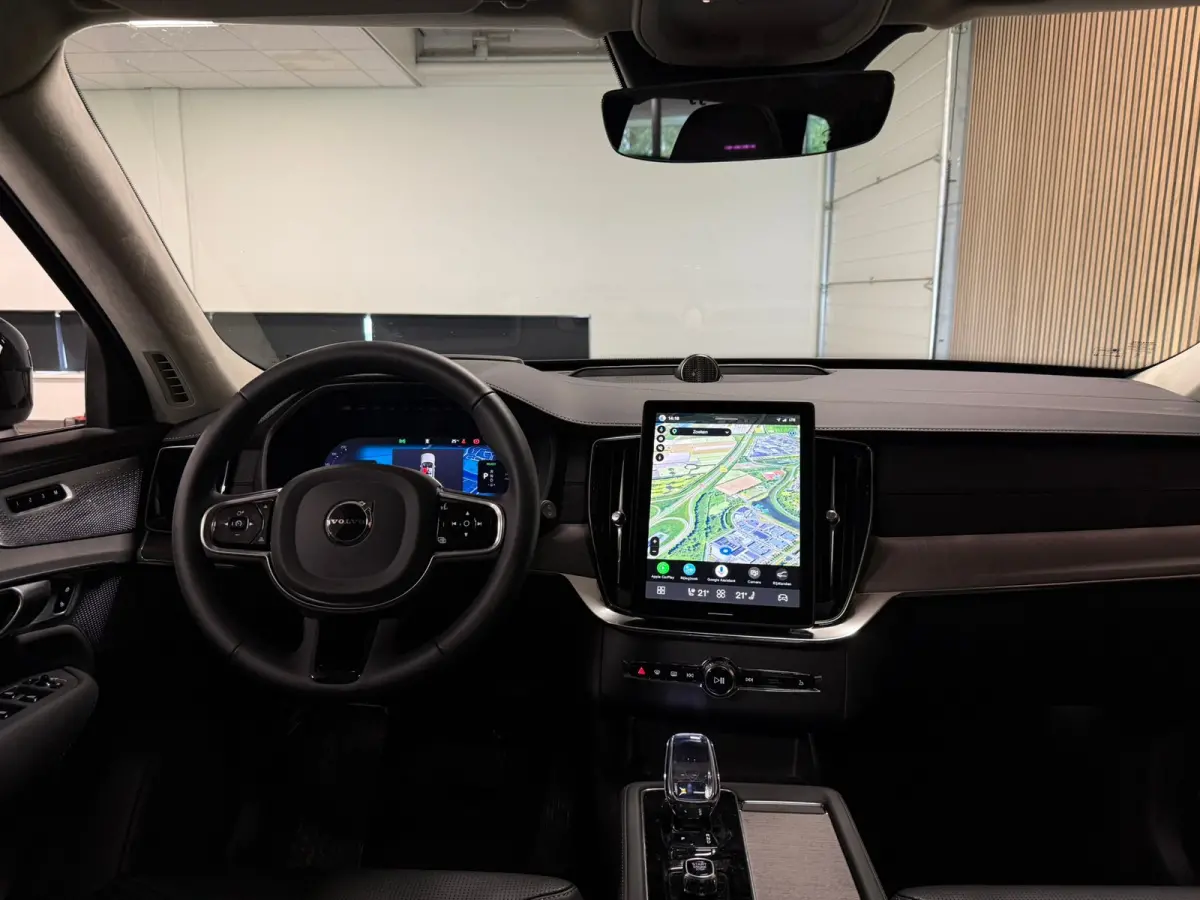 T8 AWD Recharge Ultra Dark | Full Option! | Bowers & Wilkins | Luchtvering | Stoelventilatie | Trekhaak | 360 Camera | Head-Up Display | Stoelmassage | 455pk | Adaptieve Cruise Control | Sto