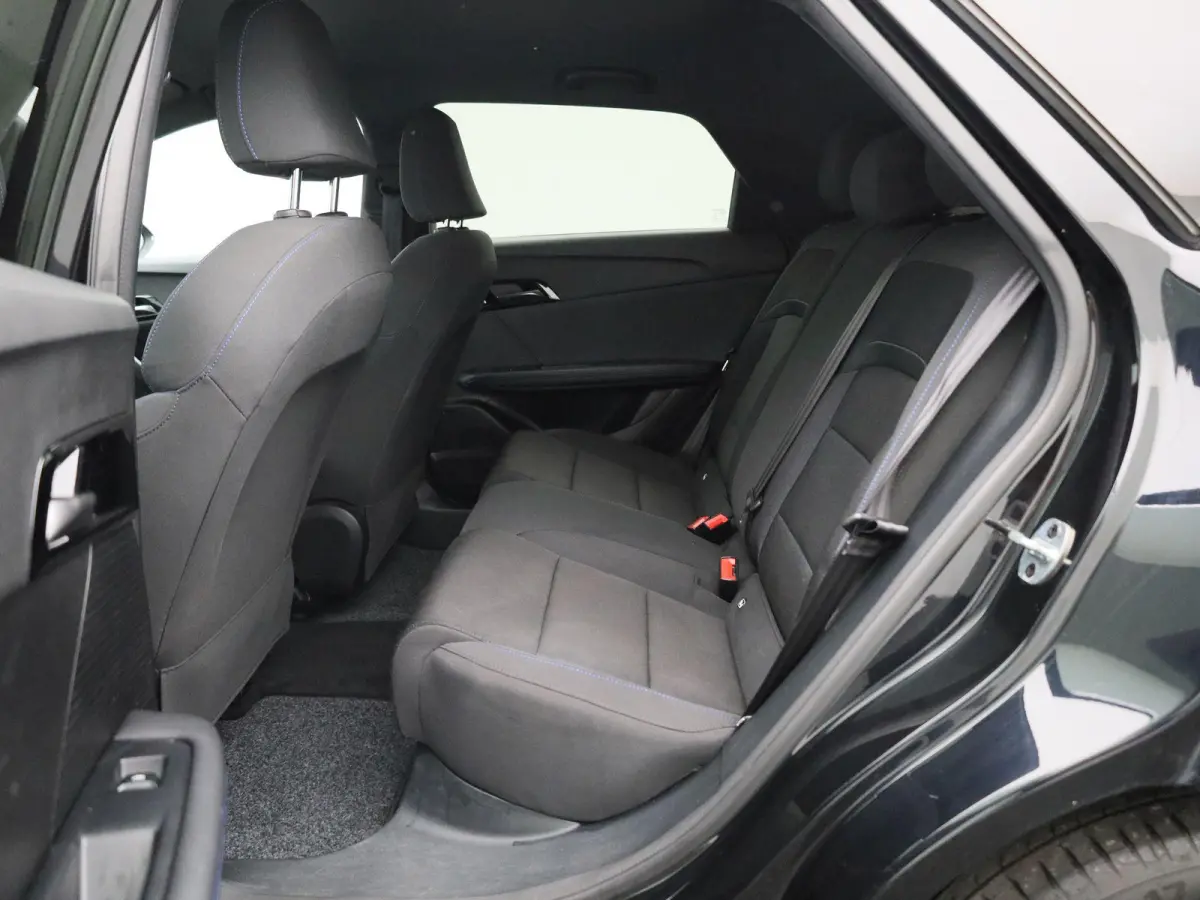 Comfort 64 kWh AUTOMAAT | APPLE CARPLAY | NAVIGATIE | RADIO | BLUETOOTH | CLIMA | 12 MAANDEN BOVAG GARANTIE |