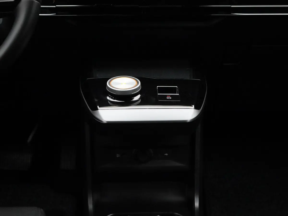 Comfort 64 kWh AUTOMAAT | APPLE CARPLAY | NAVIGATIE | RADIO | BLUETOOTH | CLIMA | 12 MAANDEN BOVAG GARANTIE |