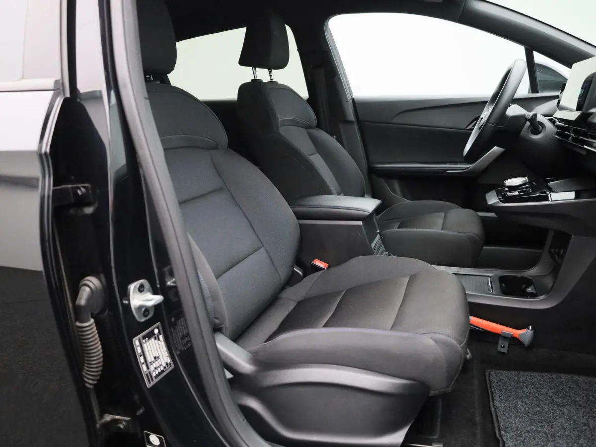 Comfort 64 kWh AUTOMAAT | APPLE CARPLAY | NAVIGATIE | RADIO | BLUETOOTH | CLIMA | 12 MAANDEN BOVAG GARANTIE |
