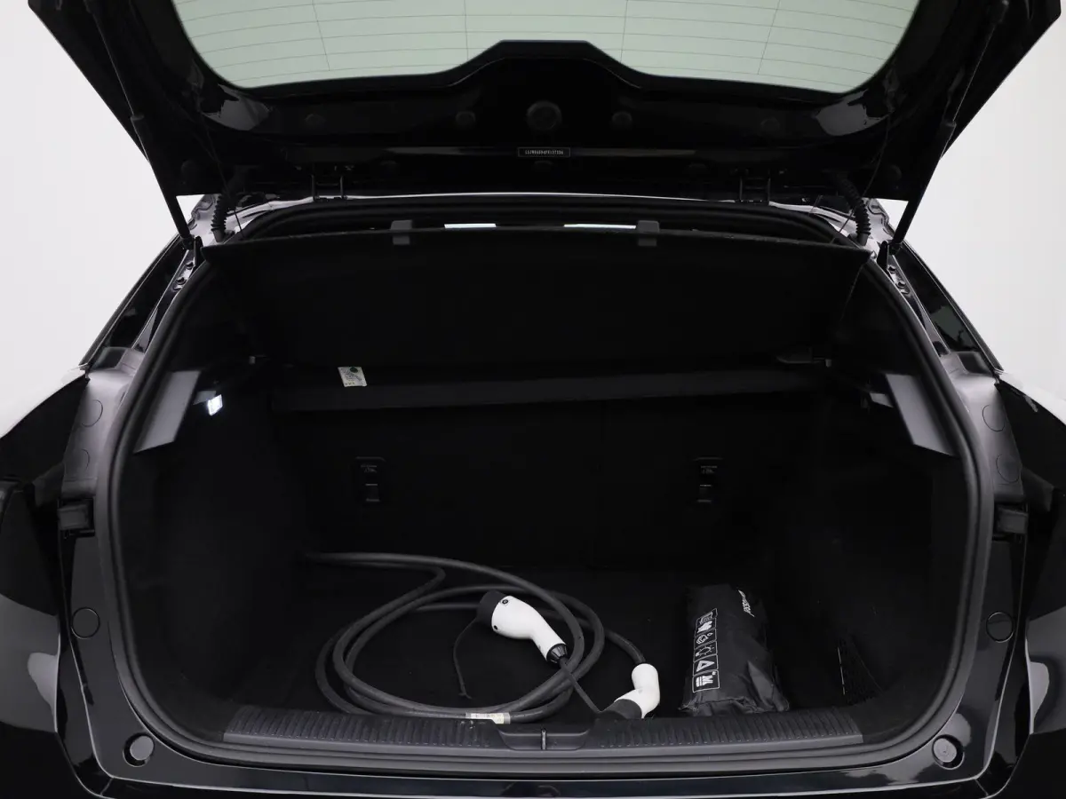 Comfort 64 kWh AUTOMAAT | APPLE CARPLAY | NAVIGATIE | RADIO | BLUETOOTH | CLIMA | 12 MAANDEN BOVAG GARANTIE |