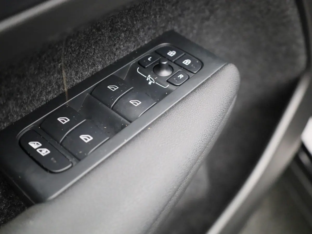 Core | Automaat | Apple Carplay / Android Auto | Camera | Parkeersensoren | 12 MAANDEN BOVAG GARANTIE |