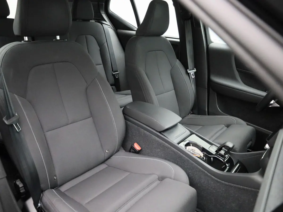 Core | Automaat | Apple Carplay / Android Auto | Camera | Parkeersensoren | 12 MAANDEN BOVAG GARANTIE |