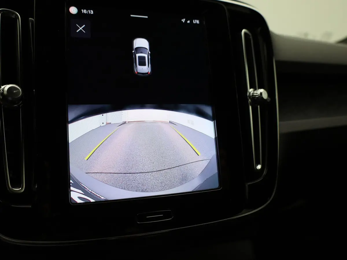Core | Automaat | Apple Carplay / Android Auto | Camera | Parkeersensoren | 12 MAANDEN BOVAG GARANTIE |