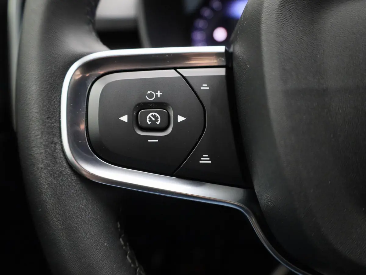 Core | Automaat | Apple Carplay / Android Auto | Camera | Parkeersensoren | 12 MAANDEN BOVAG GARANTIE |