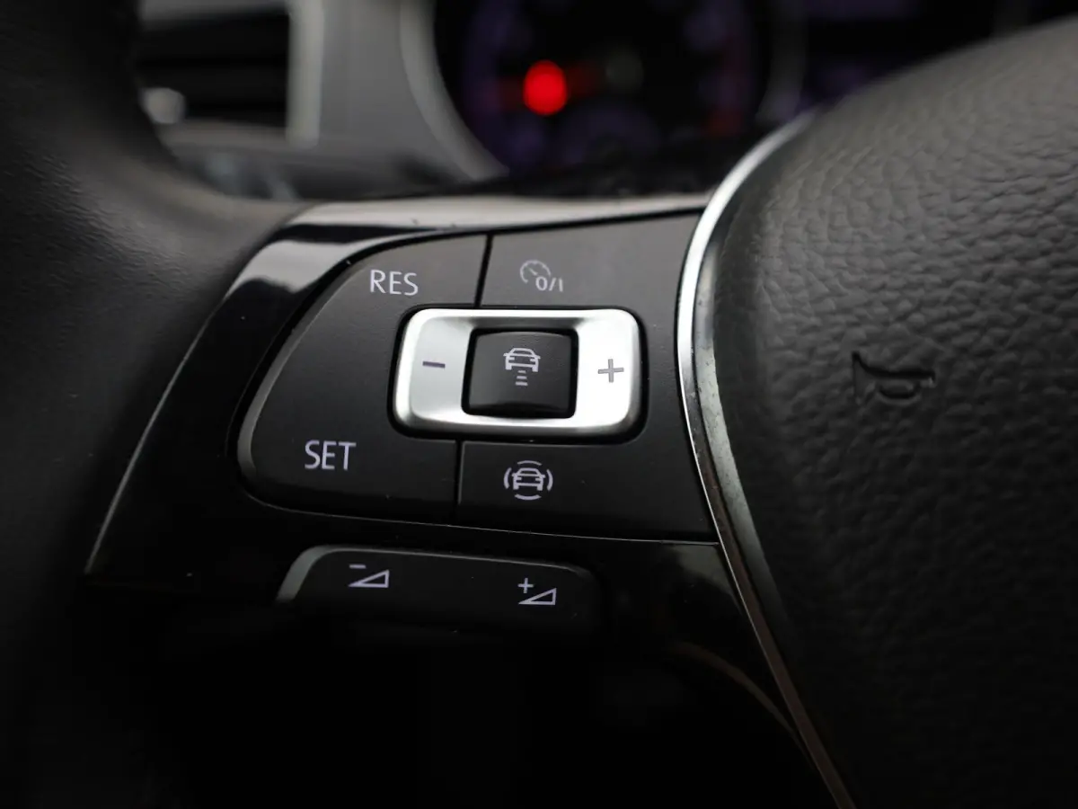 1.0 TSI | Trekhaak | Apple Carplay/ Android | Camera | Adap. Cr. | Prijs Rijklaar!!