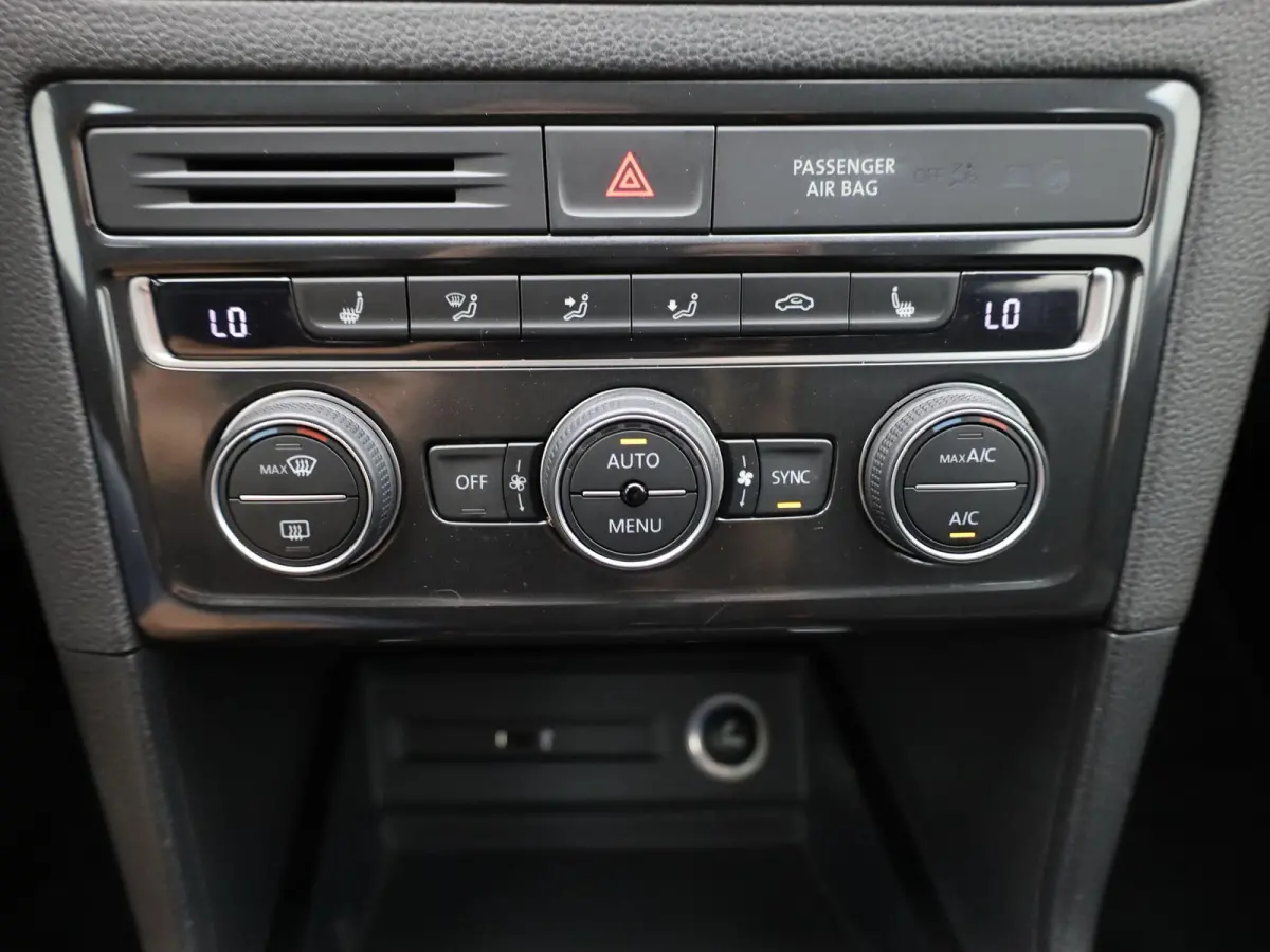 1.0 TSI | Trekhaak | Apple Carplay/ Android | Camera | Adap. Cr. | Prijs Rijklaar!!