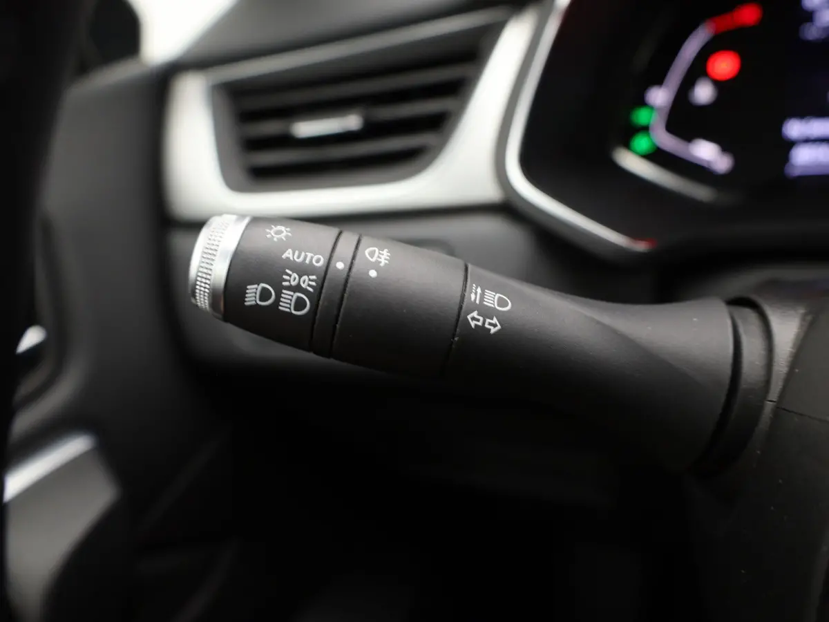 1.3 TCe 140 Intens | NAVI | Trekhaak | Cruise | Camera | Apple Carplay / Android | Prijs Rijklaar!!