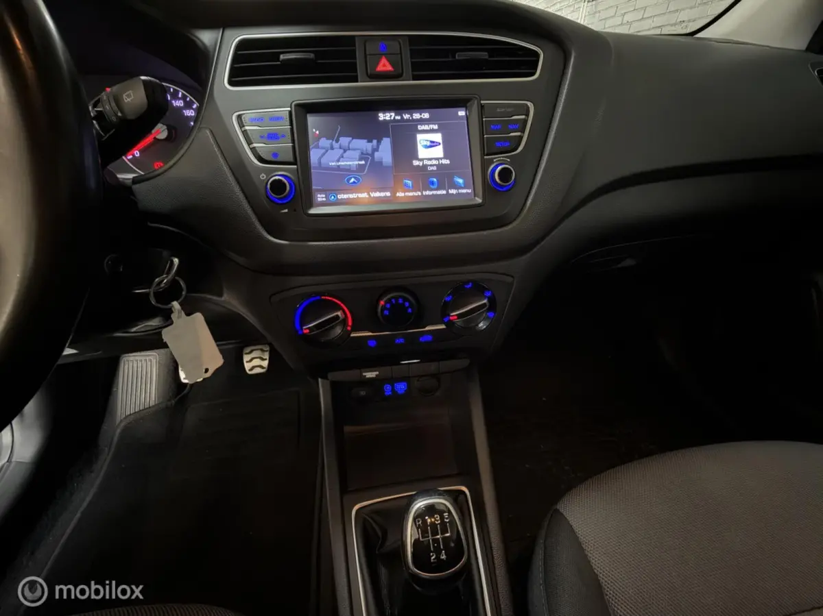 1.0 T-GDI Active CROSSOVER NAVI CRUISE PDC VELG