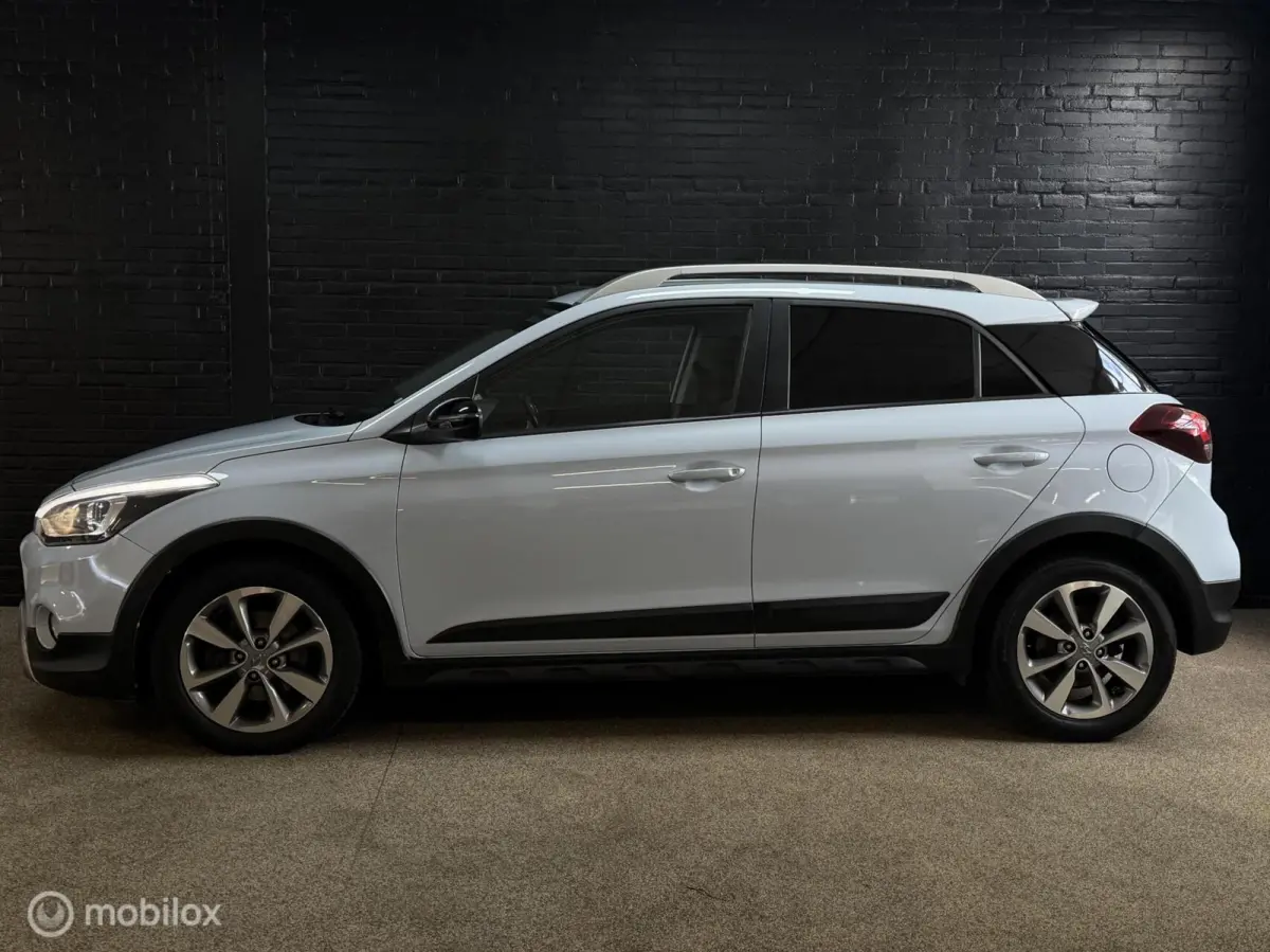 1.0 T-GDI Active CROSSOVER NAVI CRUISE PDC VELG