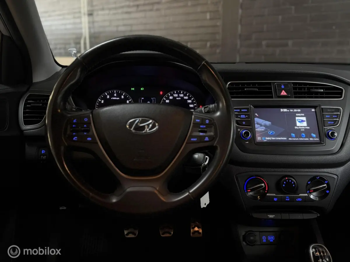 1.0 T-GDI Active CROSSOVER NAVI CRUISE PDC VELG