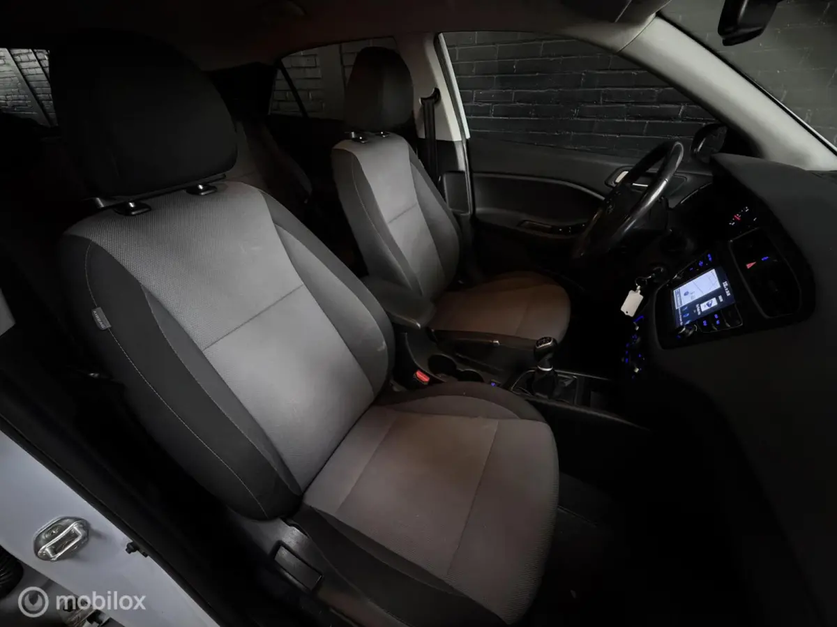 1.0 T-GDI Active CROSSOVER NAVI CRUISE PDC VELG
