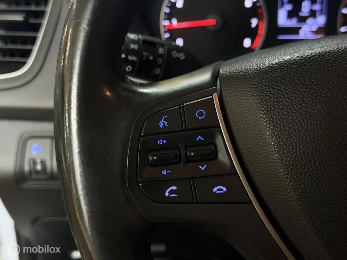 1.0 T-GDI Active CROSSOVER NAVI CRUISE PDC VELG