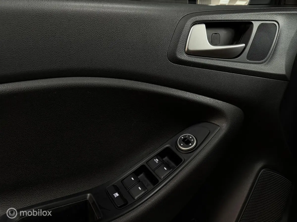 1.0 T-GDI Active CROSSOVER NAVI CRUISE PDC VELG