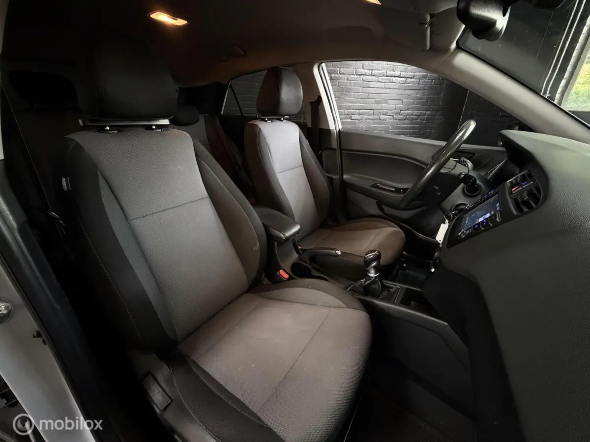 1.0 T-GDI Active CROSSOVER NAVI CRUISE PDC VELG