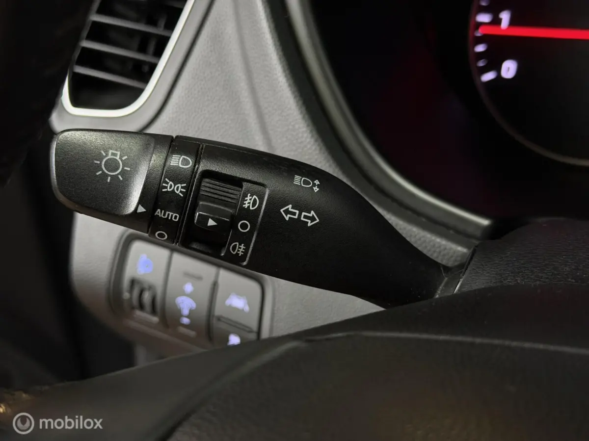 1.0 T-GDI Active CROSSOVER NAVI CRUISE PDC VELG