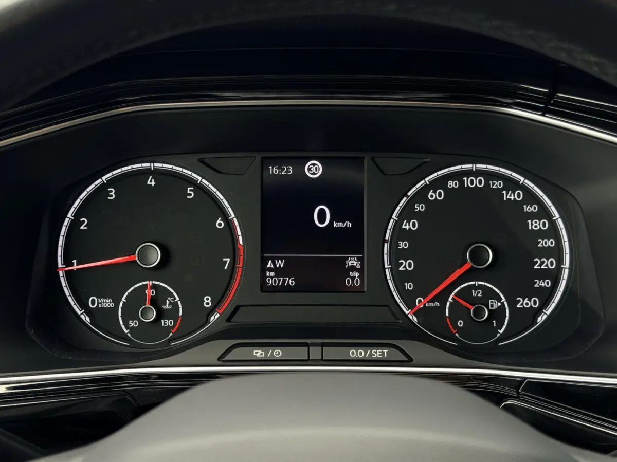 1.0 TSI 110PK! Life CARPLAY | CAM | ADAPT.CRUISE | LED | NAV | ECC | DAB | 18'LMV | NAP