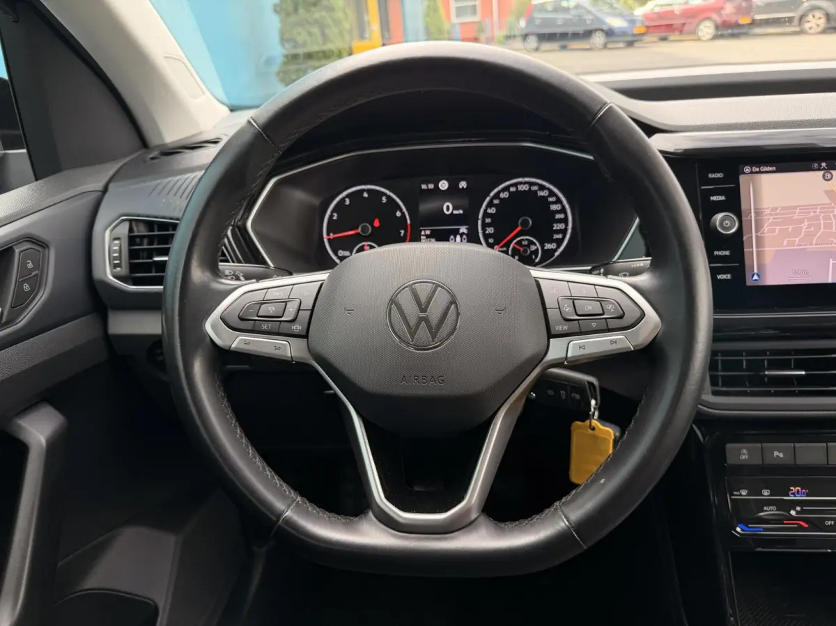 1.0 TSI 110PK! Life CARPLAY | CAM | ADAPT.CRUISE | LED | NAV | ECC | DAB | 18'LMV | NAP