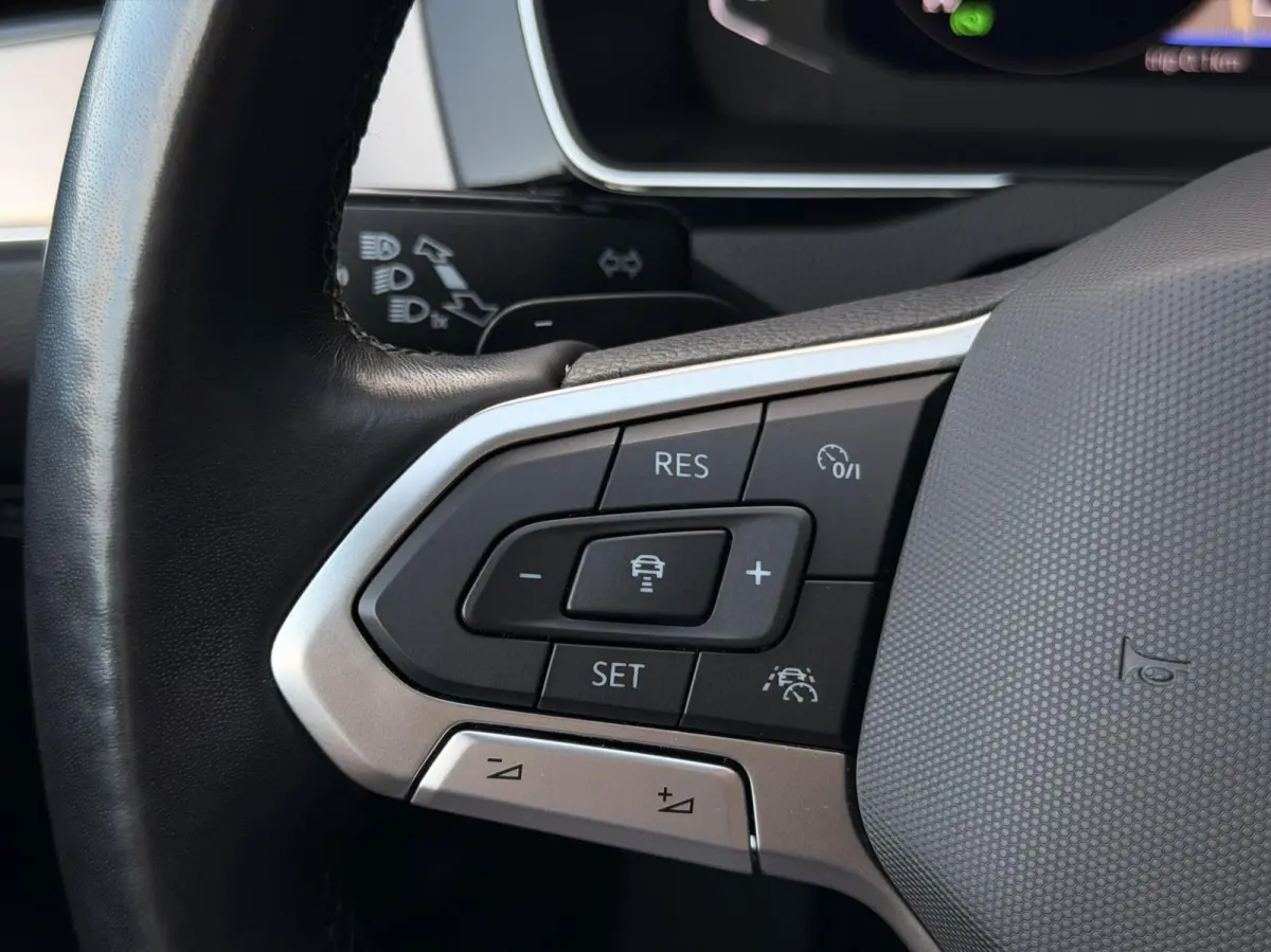 1.5 TSI R-Line Business + PANO | TREKH | CARPLAY | ADAPT.CRUISE | CAM | DIGI.DASHB | LED | 18'LMV