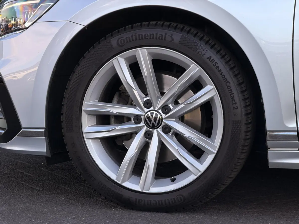1.5 TSI R-Line Business + PANO | TREKH | CARPLAY | ADAPT.CRUISE | CAM | DIGI.DASHB | LED | 18'LMV