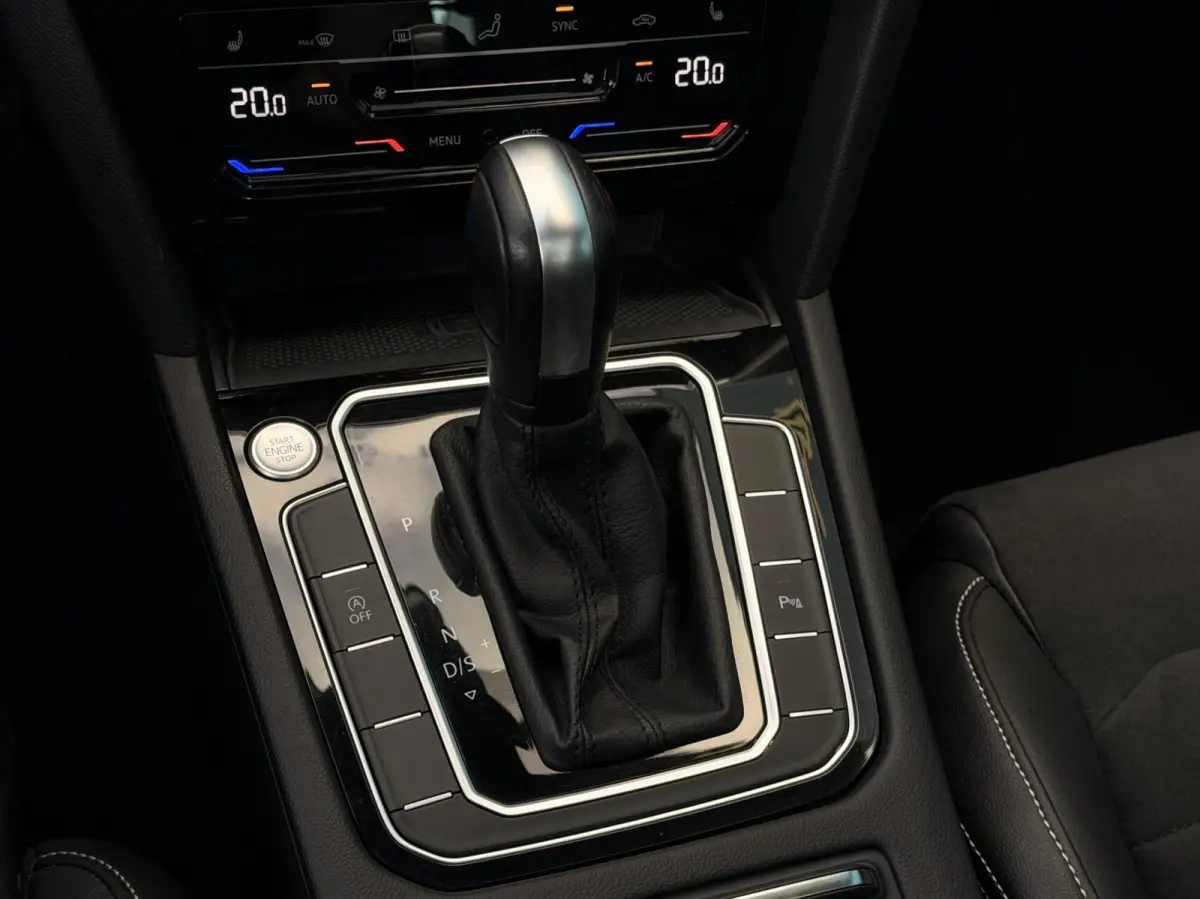 1.5 TSI R-Line Business + PANO | TREKH | CARPLAY | ADAPT.CRUISE | CAM | DIGI.DASHB | LED | 18'LMV