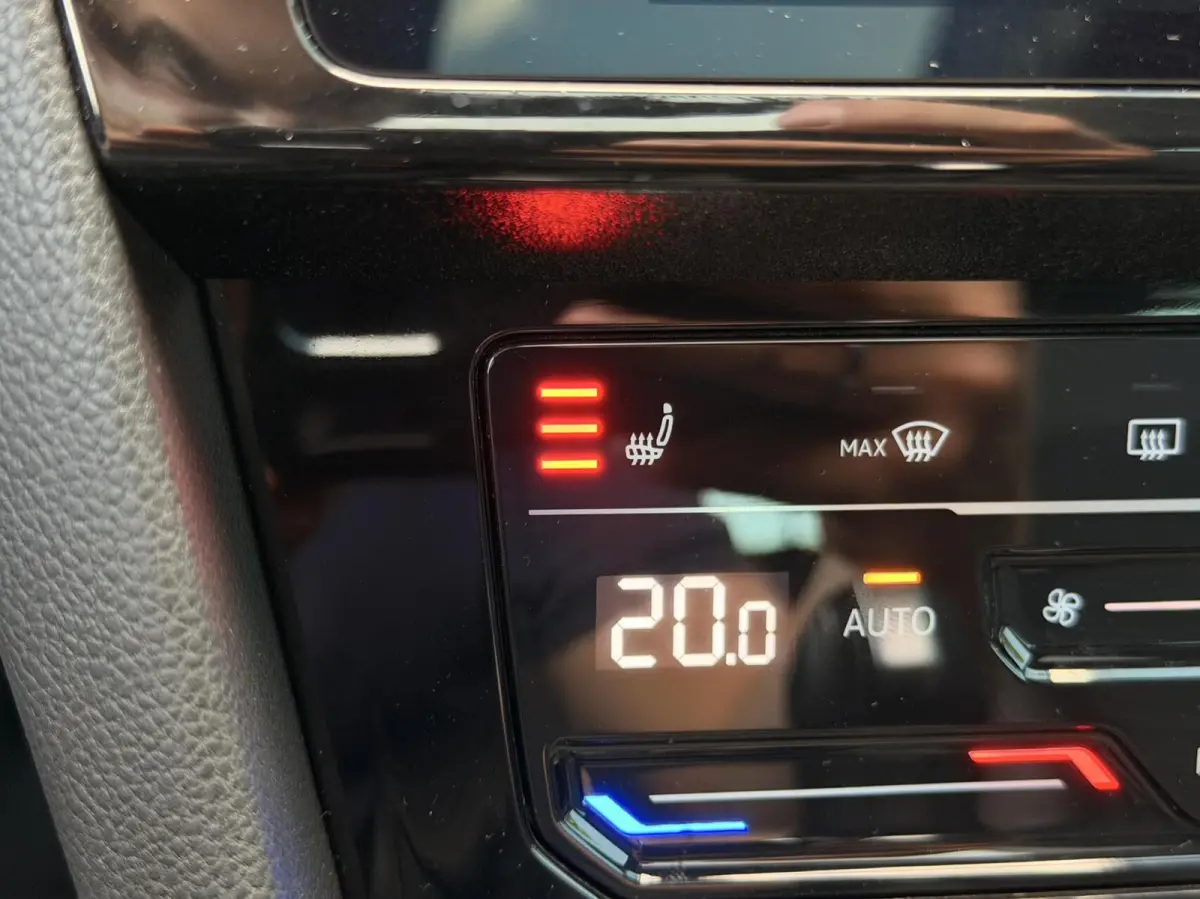 1.5 TSI R-Line Business + PANO | TREKH | CARPLAY | ADAPT.CRUISE | CAM | DIGI.DASHB | LED | 18'LMV