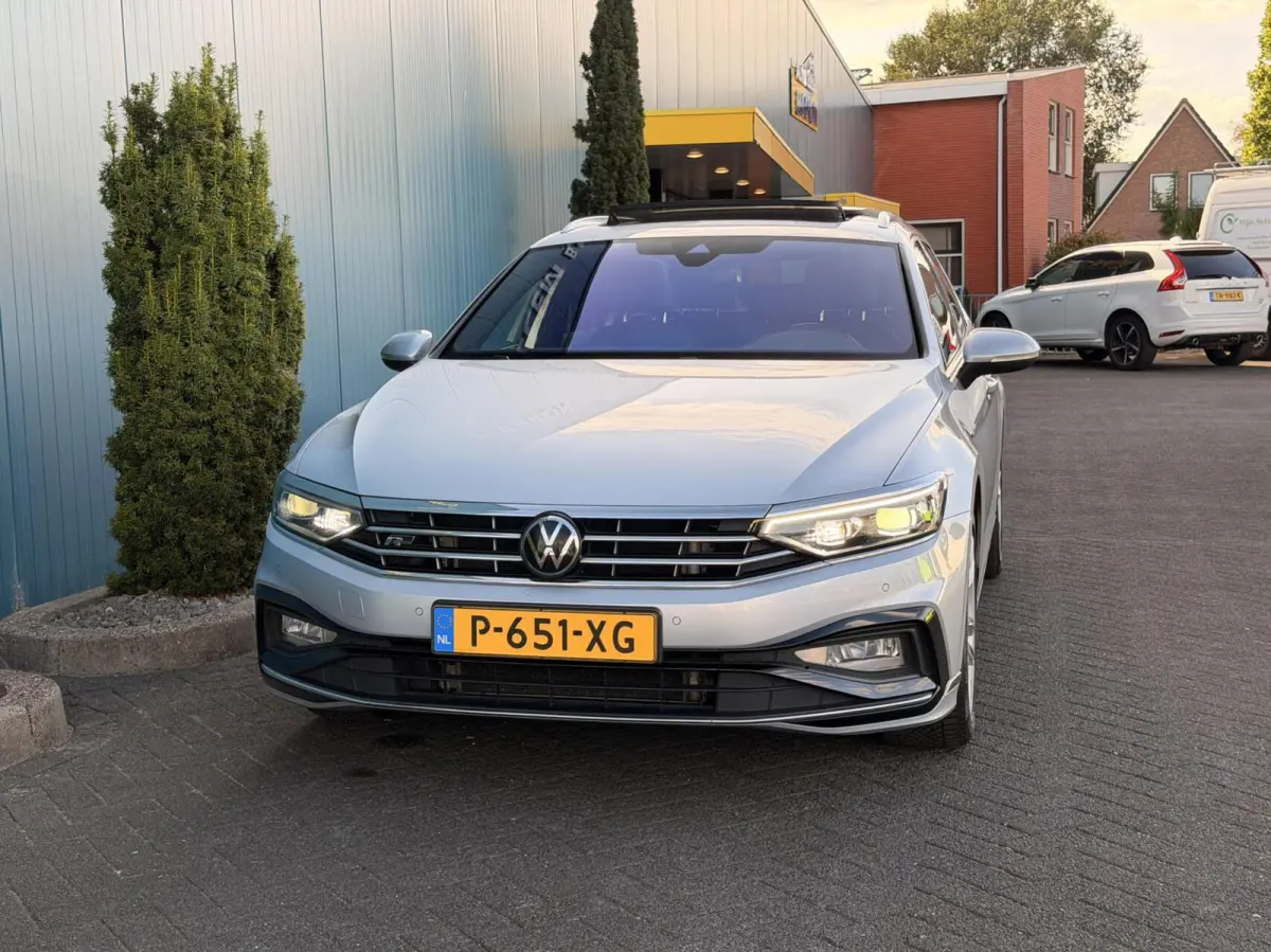 1.5 TSI R-Line Business + PANO | TREKH | CARPLAY | ADAPT.CRUISE | CAM | DIGI.DASHB | LED | 18'LMV