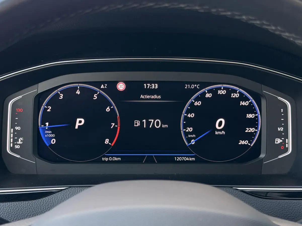 1.5 TSI R-Line Business + PANO | TREKH | CARPLAY | ADAPT.CRUISE | CAM | DIGI.DASHB | LED | 18'LMV