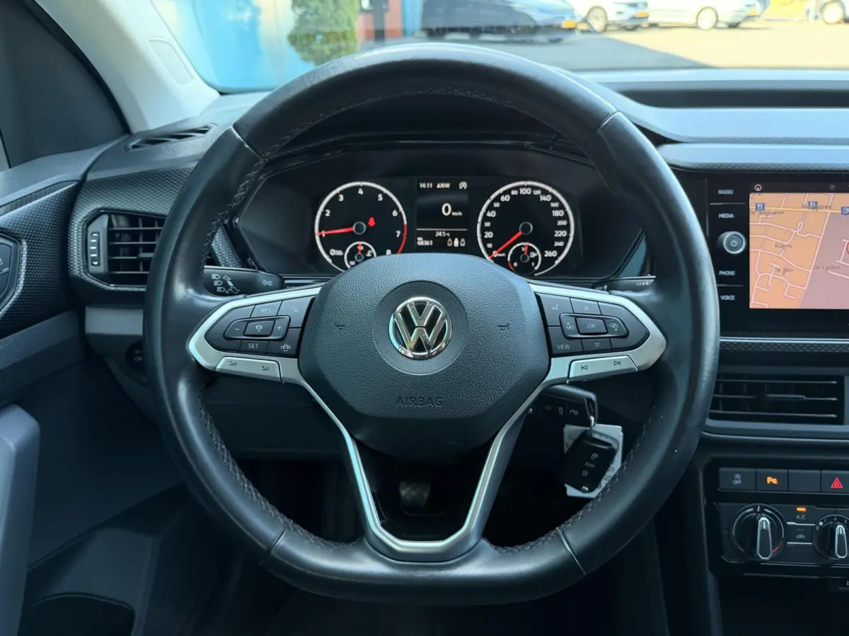 1.0 TSI Life CARPLAY | ADAPT.CRUISE | NAV | PDC | DAB | LMV | 1'EIG