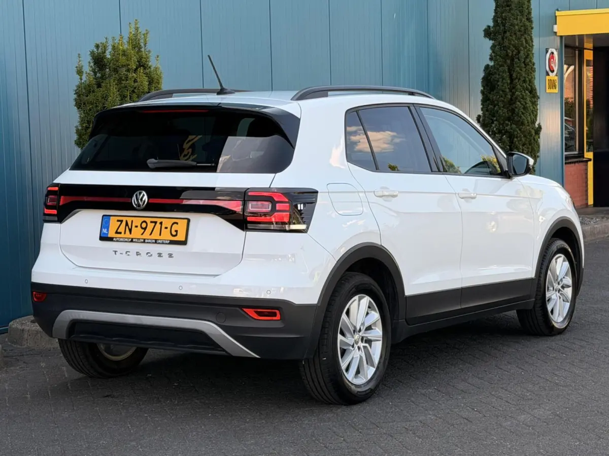 1.0 TSI Life CARPLAY | ADAPT.CRUISE | NAV | PDC | DAB | LMV | 1'EIG