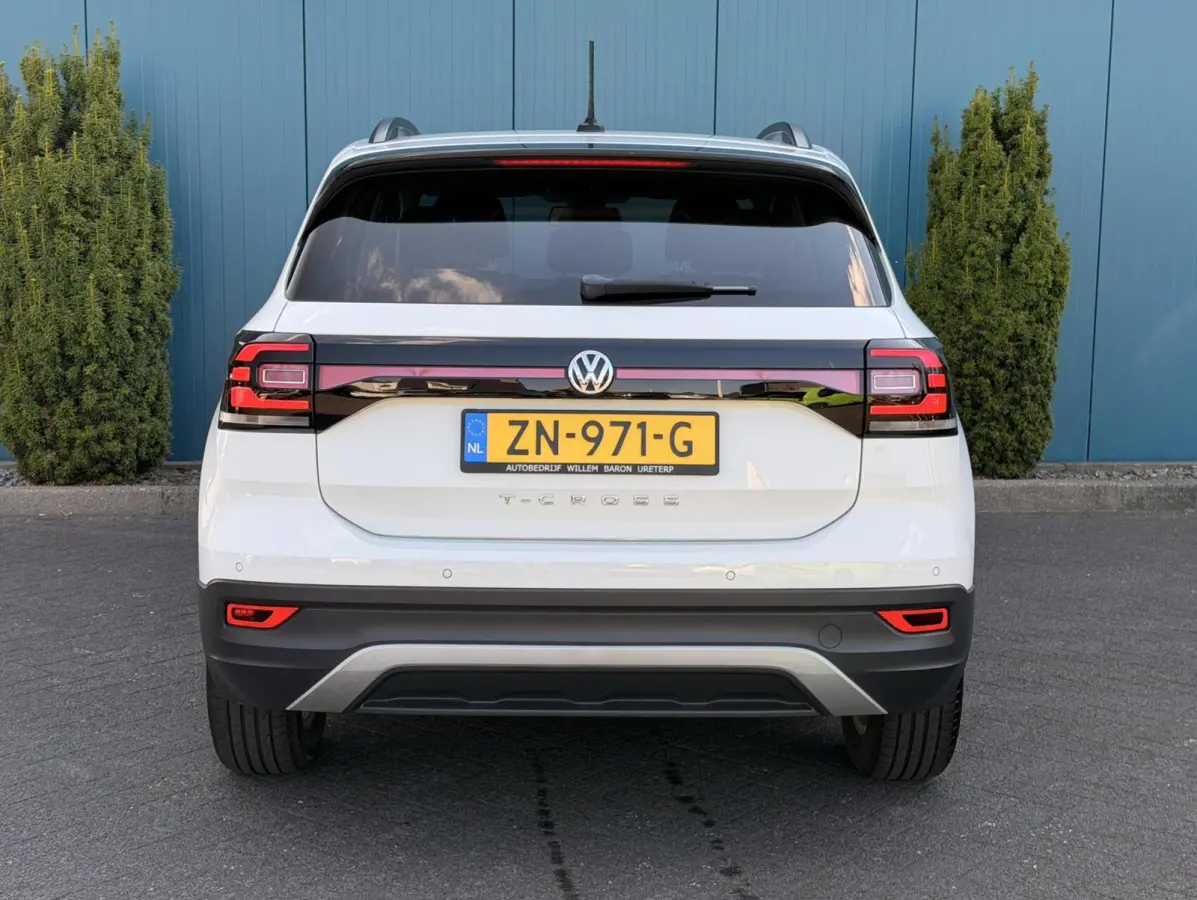 1.0 TSI Life CARPLAY | ADAPT.CRUISE | NAV | PDC | DAB | LMV | 1'EIG