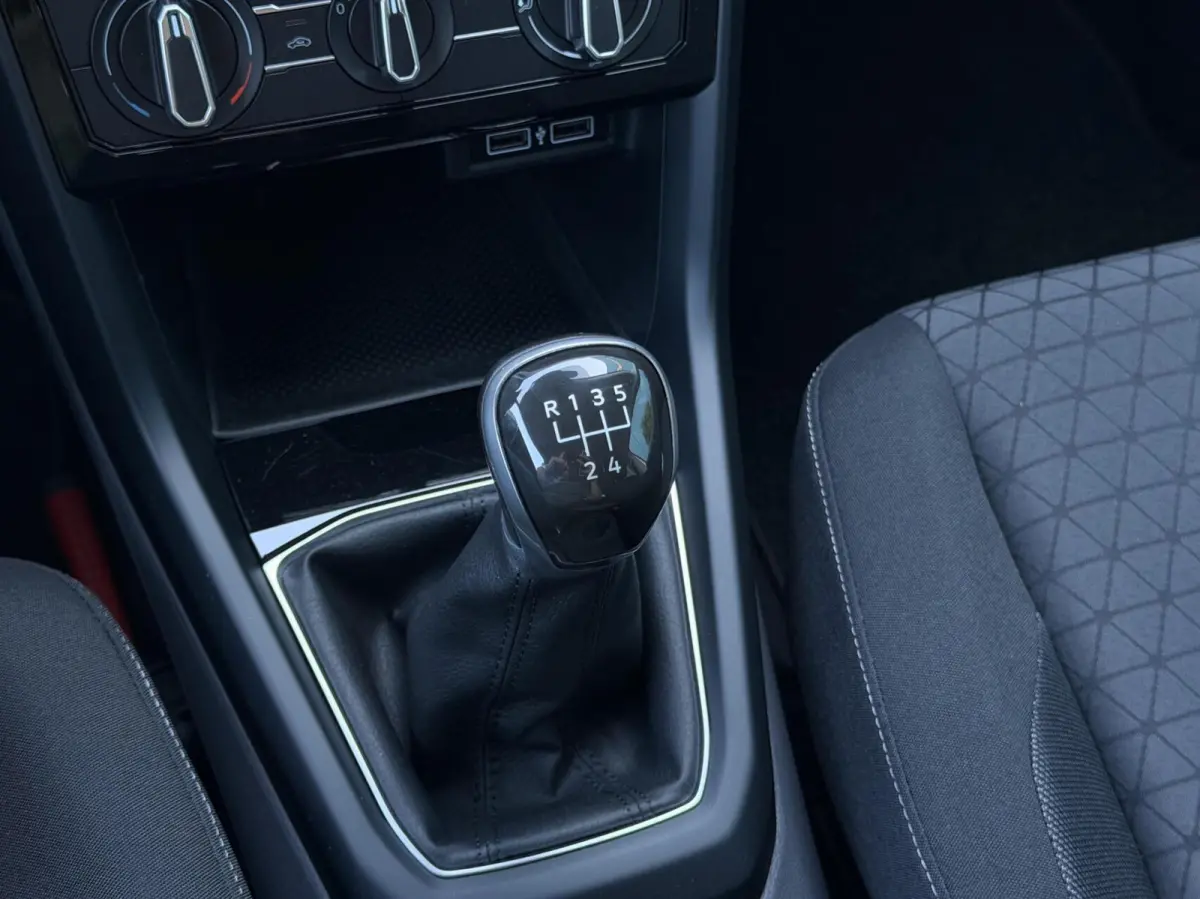1.0 TSI Life CARPLAY | ADAPT.CRUISE | NAV | PDC | DAB | LMV | 1'EIG