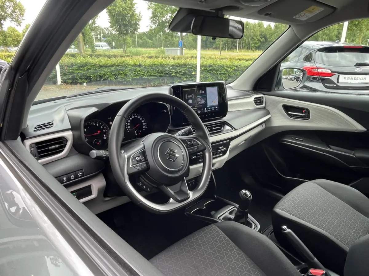1.2 Smart Hybrid Select | Meerdere kleuren verkrijgbaar | Adapt. Cruise | Camera | Stoelverwarming | 16'' | Dodehoek | Carplay/Android Auto | Smart Entry |