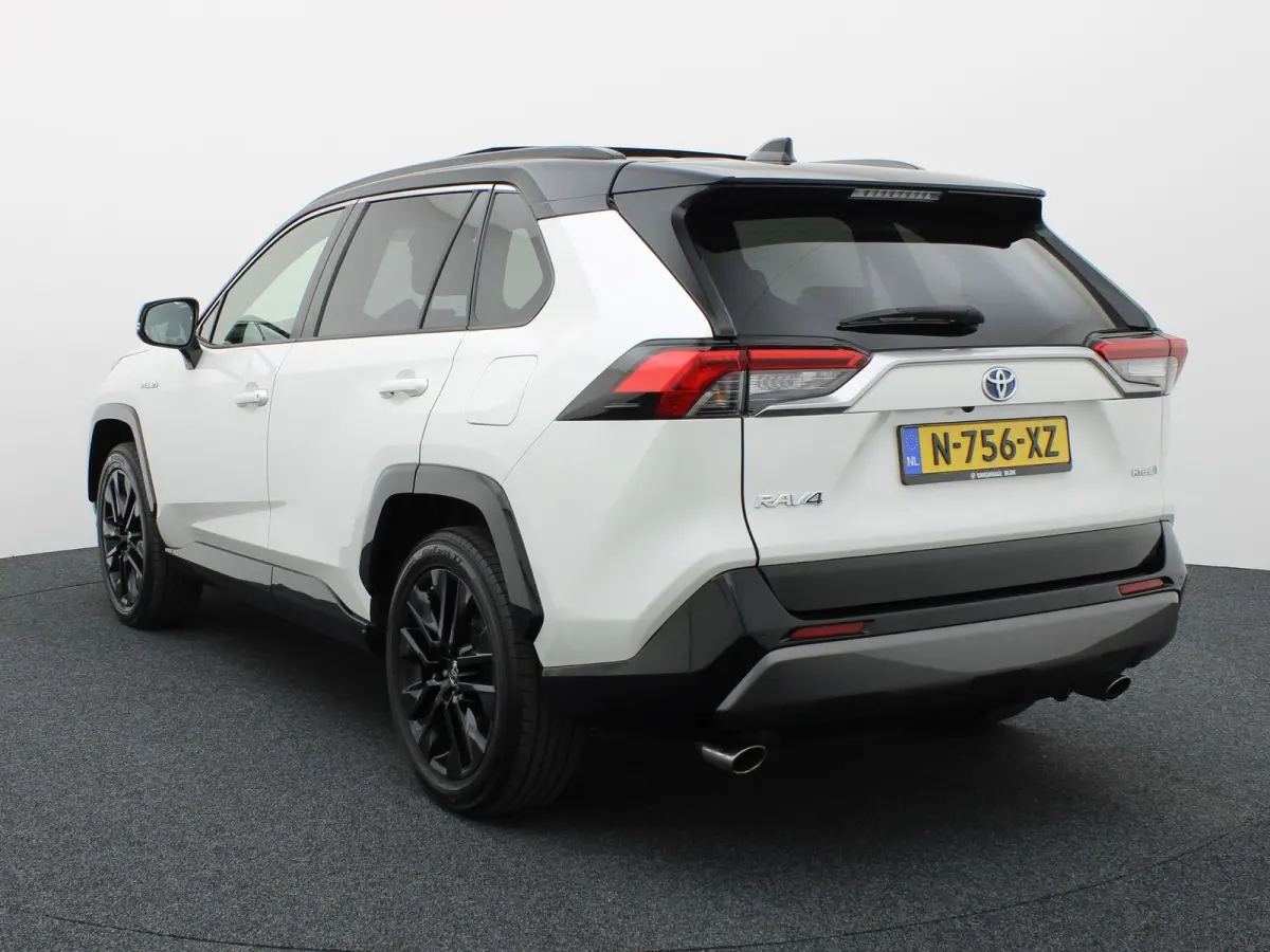 2.5 Hybrid Bi-Tone | NL Auto | Panodak | Elek. Stoelen | 360 Camera | Apple Carplay/ Android | Bi-Tone | Prijs Rijklaar !!
