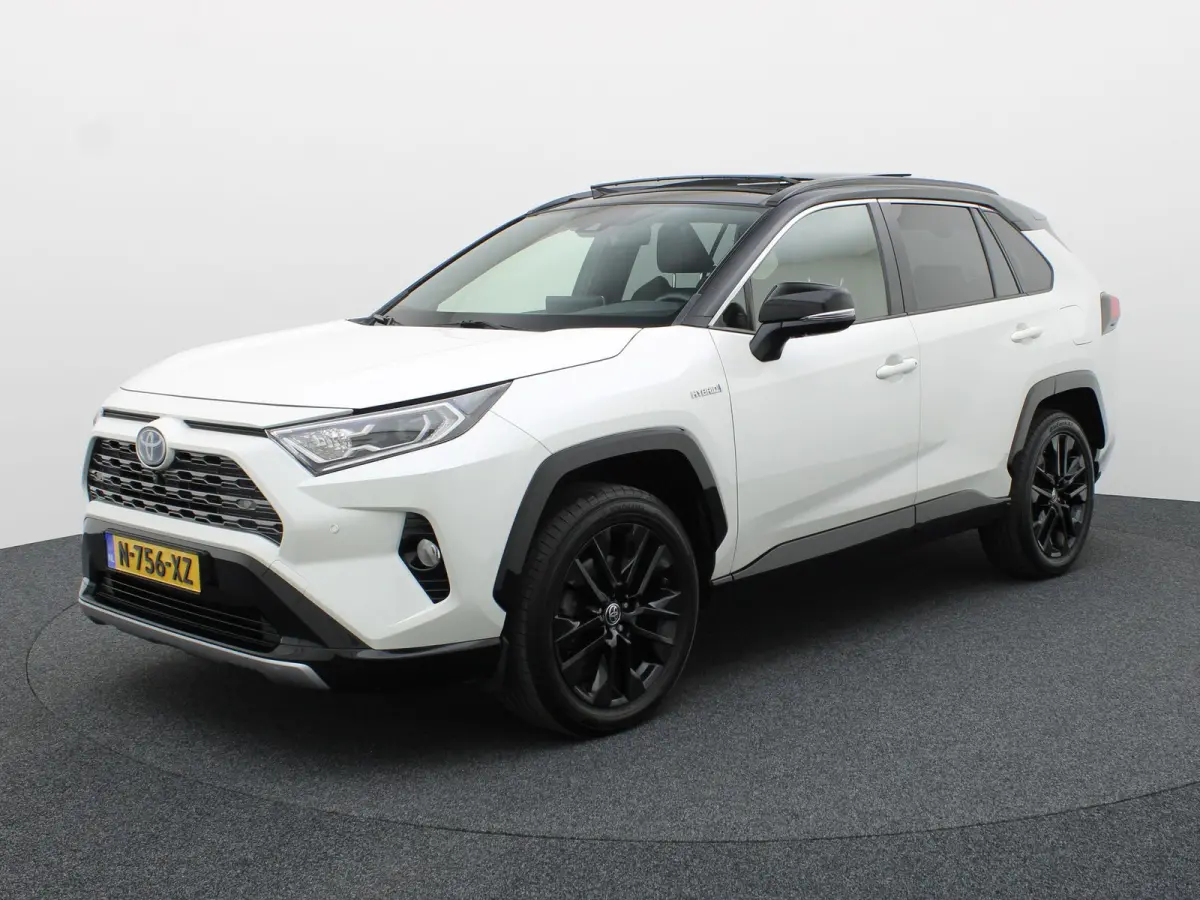 2.5 Hybrid Bi-Tone | NL Auto | Panodak | Elek. Stoelen | 360 Camera | Apple Carplay/ Android | Bi-Tone | Prijs Rijklaar !!