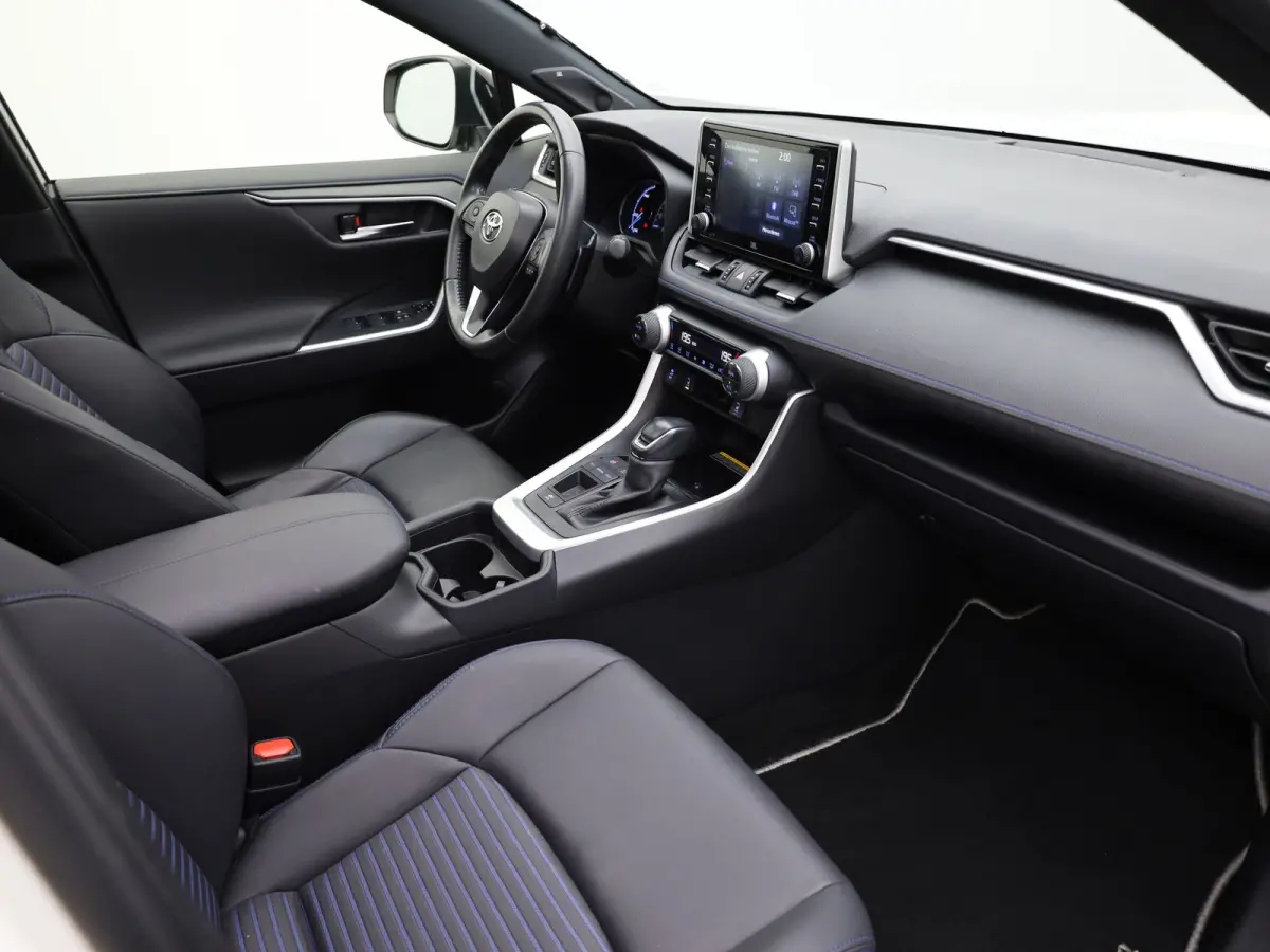2.5 Hybrid Bi-Tone | NL Auto | Panodak | Elek. Stoelen | 360 Camera | Apple Carplay/ Android | Bi-Tone | Prijs Rijklaar !!