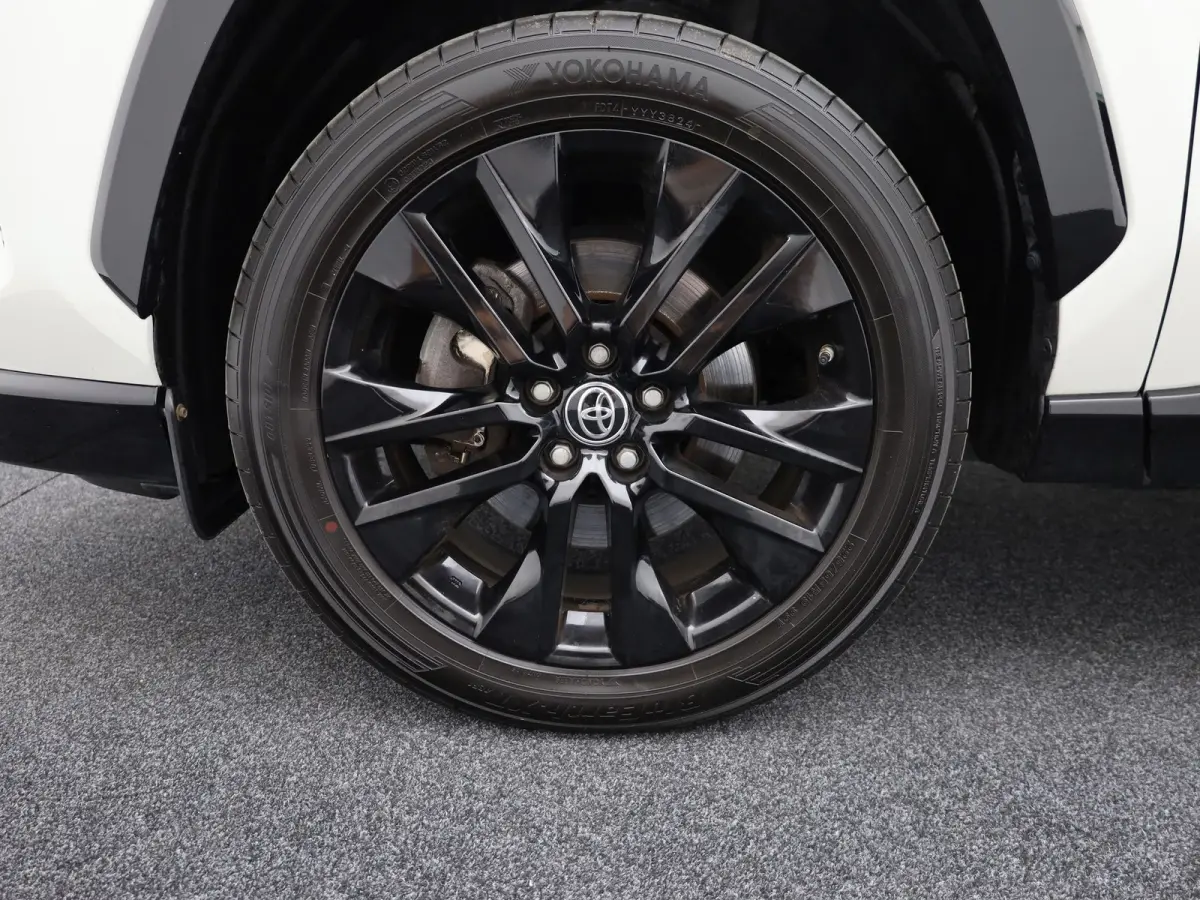 2.5 Hybrid Bi-Tone | NL Auto | Panodak | Elek. Stoelen | 360 Camera | Apple Carplay/ Android | Bi-Tone | Prijs Rijklaar !!
