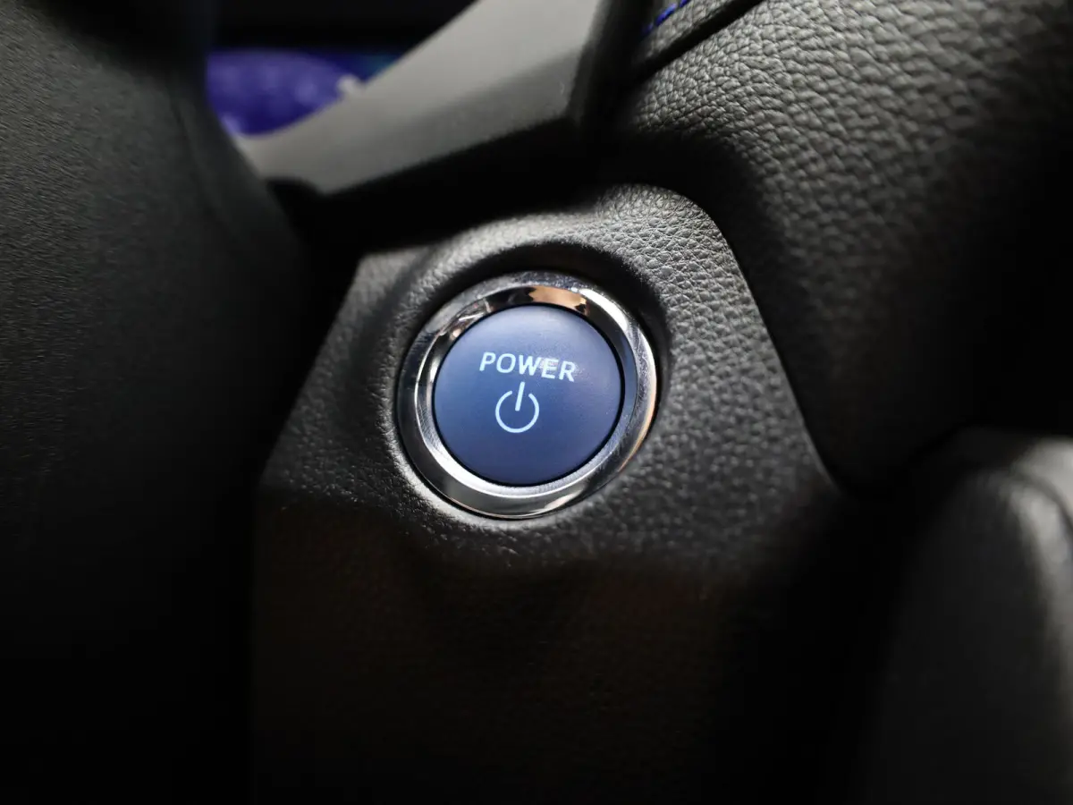2.5 Hybrid Bi-Tone | NL Auto | Panodak | Elek. Stoelen | 360 Camera | Apple Carplay/ Android | Bi-Tone | Prijs Rijklaar !!