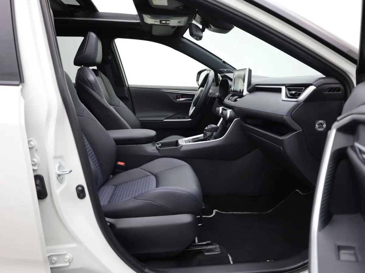 2.5 Hybrid Bi-Tone | NL Auto | Panodak | Elek. Stoelen | 360 Camera | Apple Carplay/ Android | Bi-Tone | Prijs Rijklaar !!