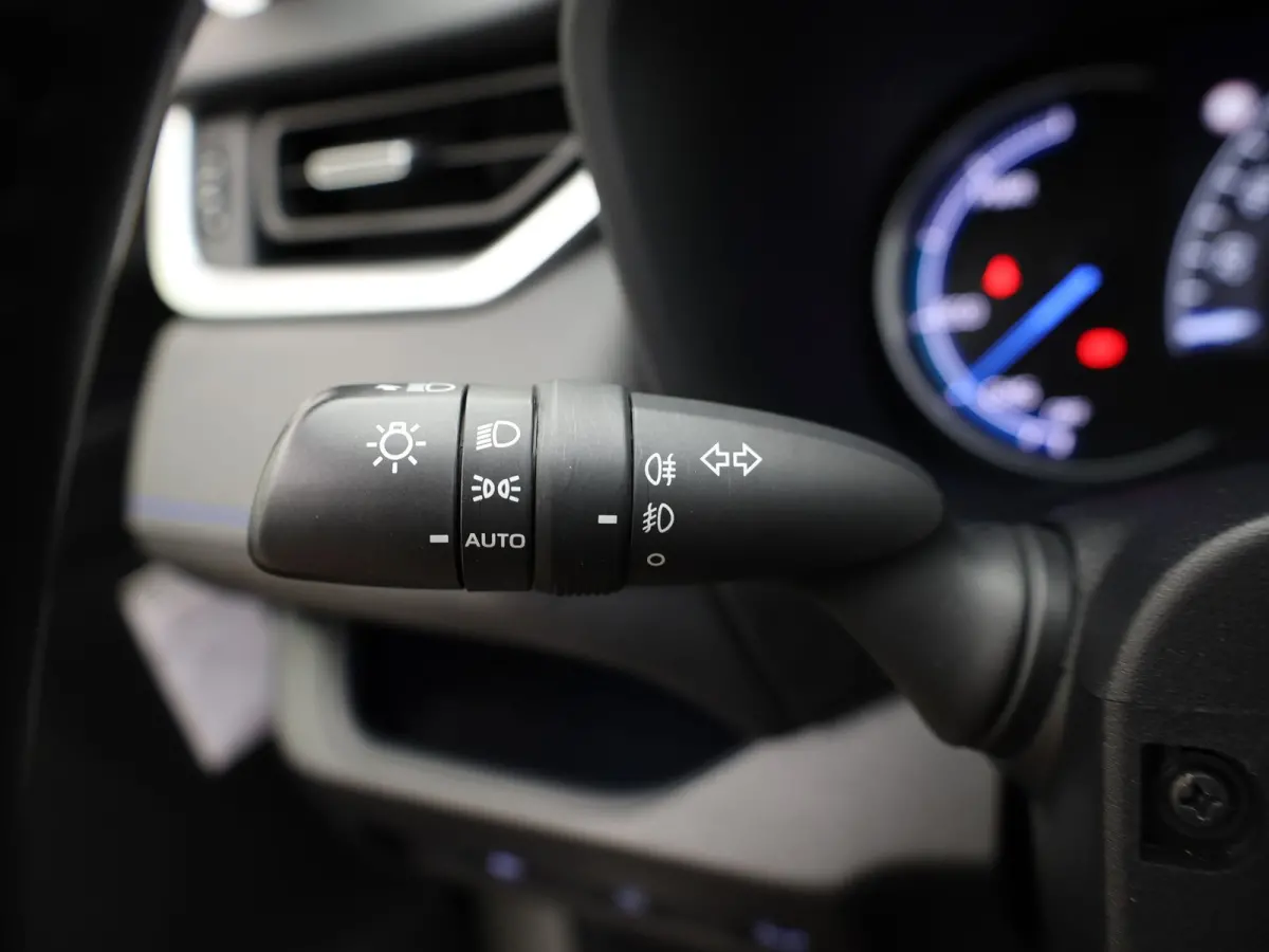 2.5 Hybrid Bi-Tone | NL Auto | Panodak | Elek. Stoelen | 360 Camera | Apple Carplay/ Android | Bi-Tone | Prijs Rijklaar !!