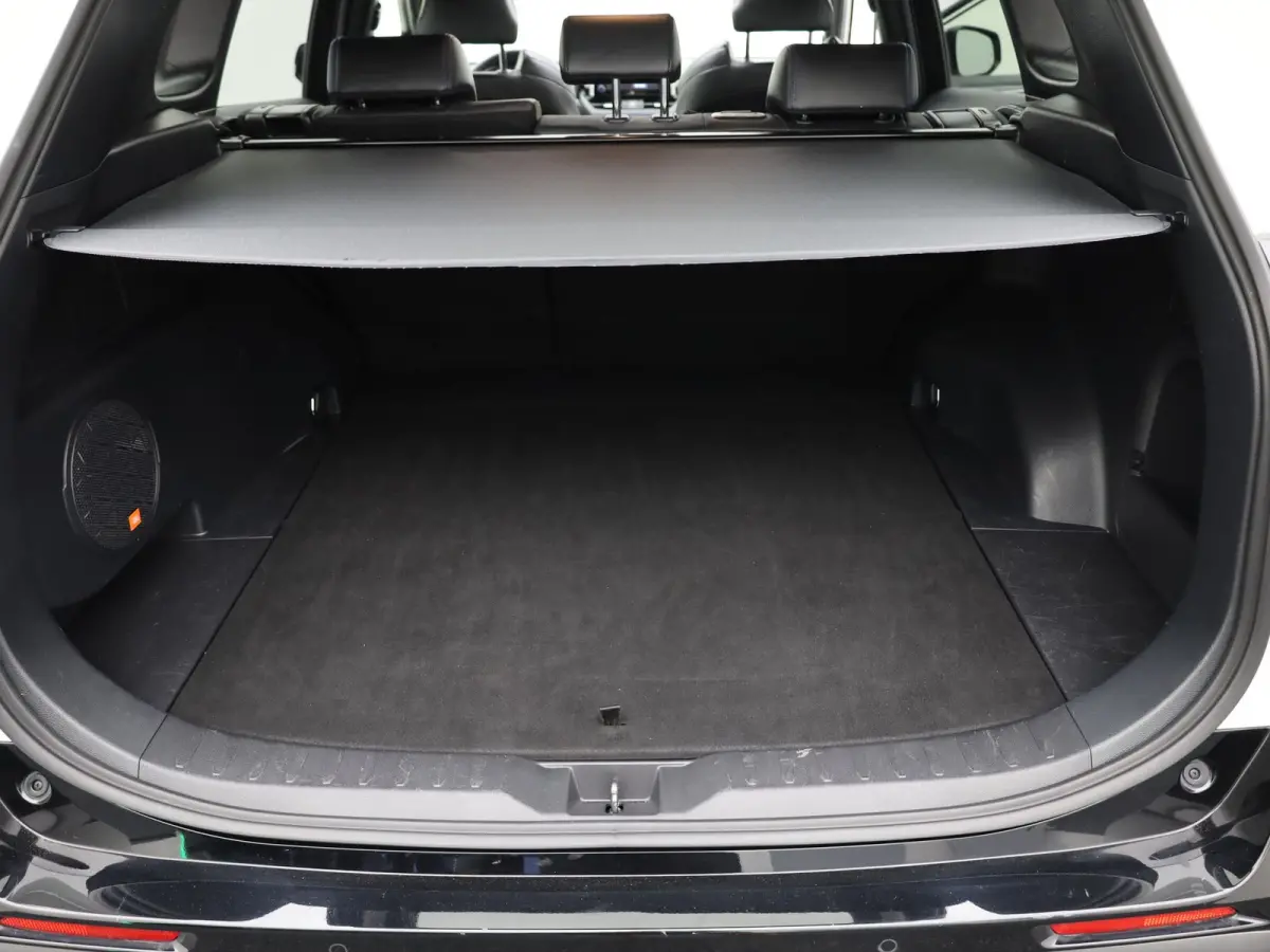 2.5 Hybrid Bi-Tone | NL Auto | Panodak | Elek. Stoelen | 360 Camera | Apple Carplay/ Android | Bi-Tone | Prijs Rijklaar !!