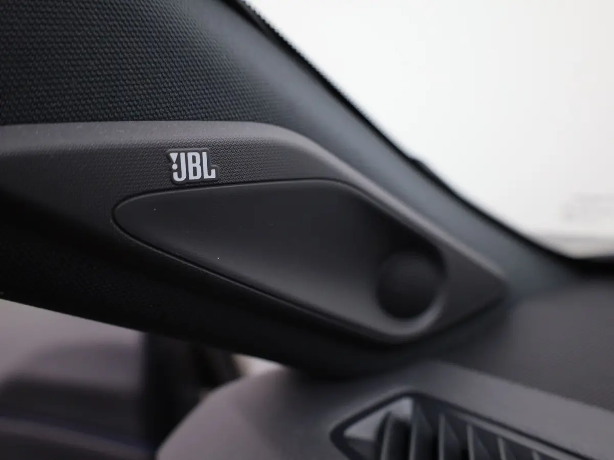 2.5 Hybrid Bi-Tone | NL Auto | Panodak | Elek. Stoelen | 360 Camera | Apple Carplay/ Android | Bi-Tone | Prijs Rijklaar !!