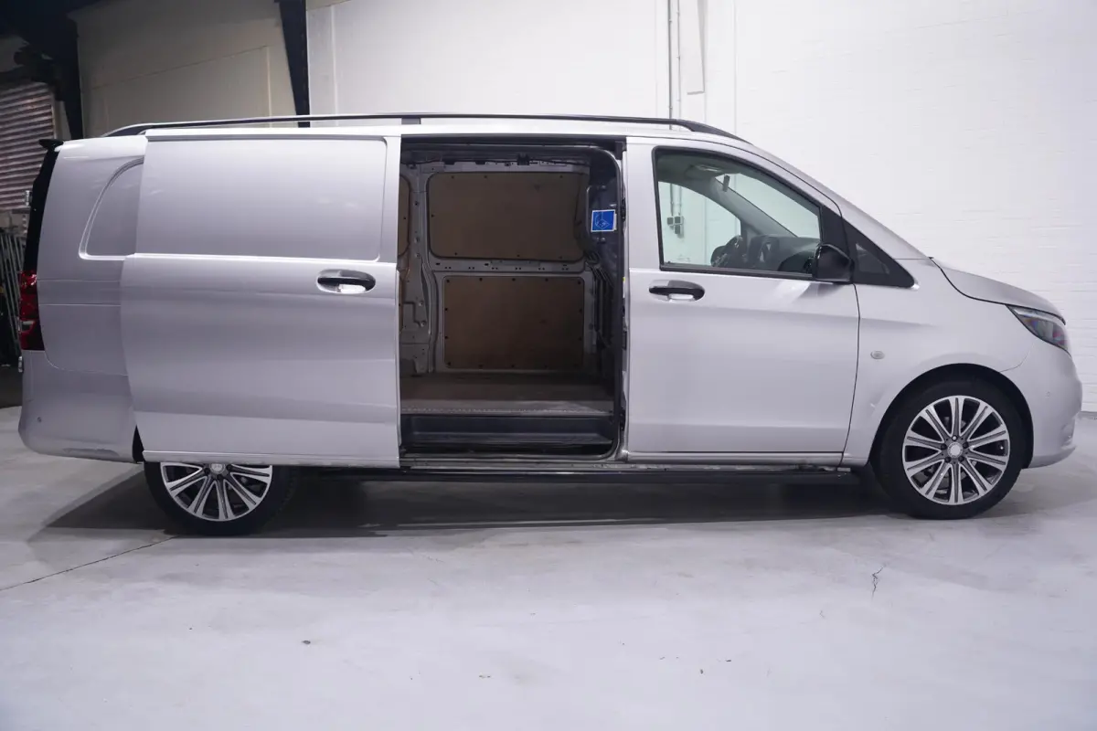 116 CDI 163 pk Silver&Black Edition Extra Lang Navi, Camera, 19" LMV, Apple Carplay, Laadruimte Pakket, 3-Zits